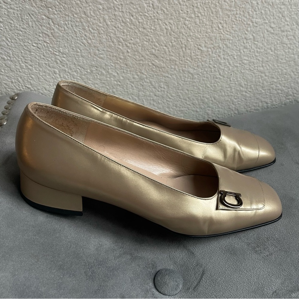 Salvatore Ferragamo metallic gold leather shoes size 6